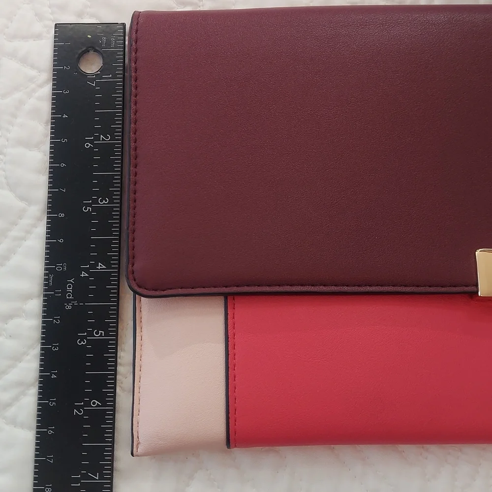 A New Day Soft Beautiful Colorblock Clutch Purse, Multiple Pockets, Like New